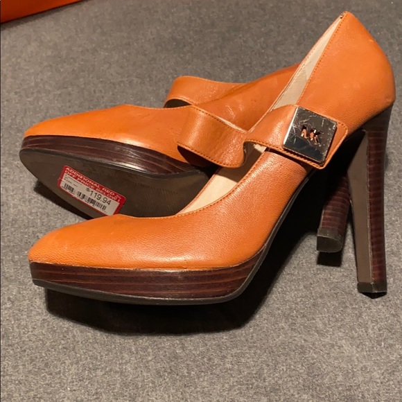 Michael Kors leather high heels - Picture 1 of 3